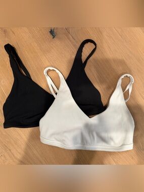 aerie offline set of 2 Ribbed Scoop Bralettes black and white
